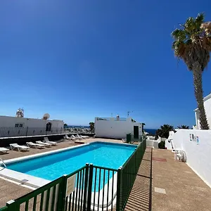 Lola , Puerto del Carmen (Lanzarote) Spain